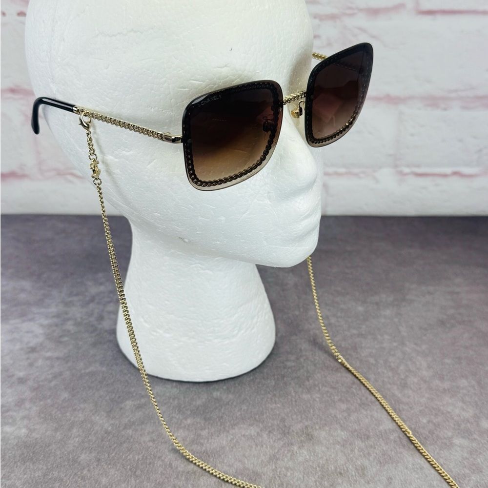 Chanel Square Sunglasses with CC Chain 4244 - Picture 3 of 16